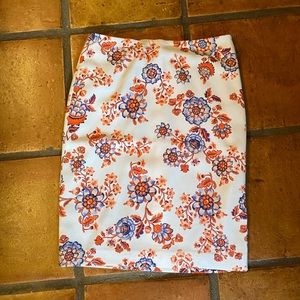EUC Ann Taylor Factory Pencil Skirt, size 6P